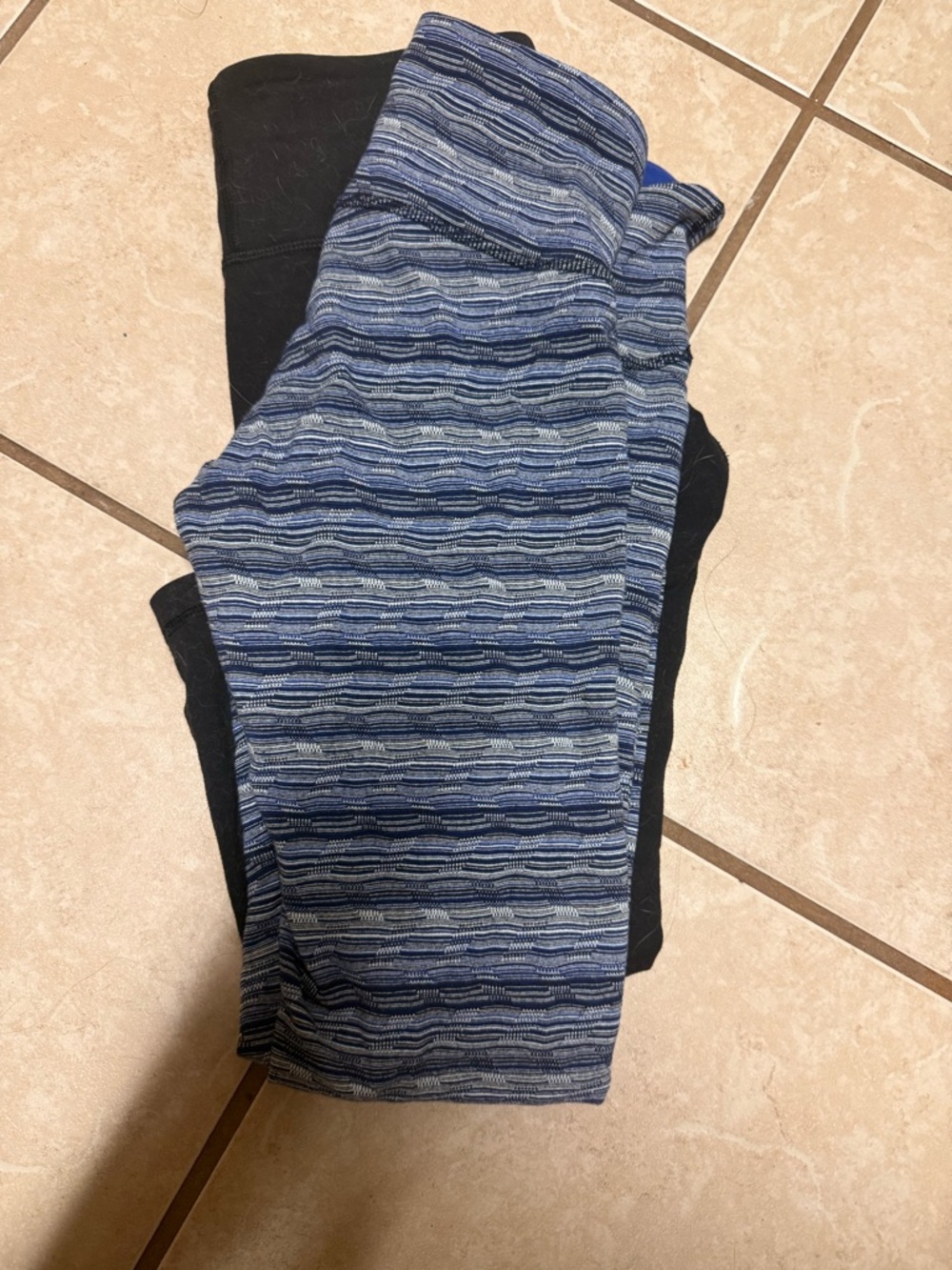 Bundle of 2 Crop Lululemon Leggings Size 4
